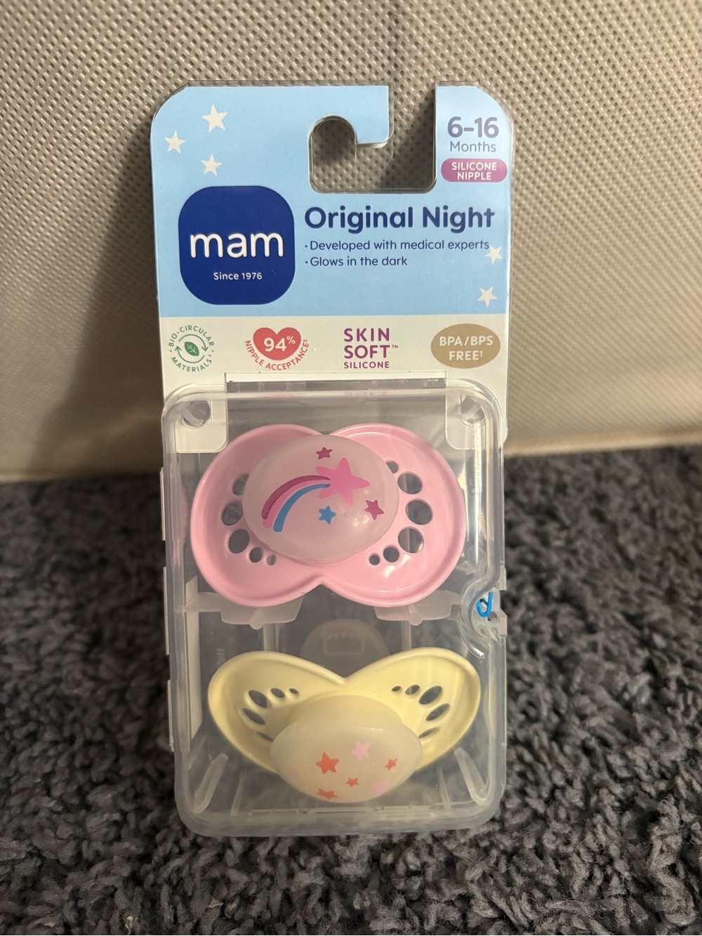 NWT Mam - Original Night set of 2 pacifiers - Silicone Nipple - 6-16 months